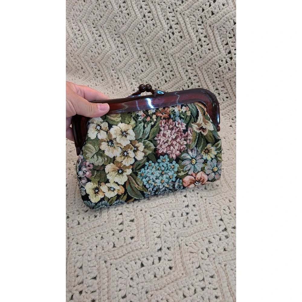 La Regale Vintage Floral Tapestry Clutch Tortoiseshell Frame Gold Chain Bag